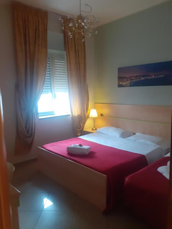 Central Room Fortuna Помпей Стая снимка