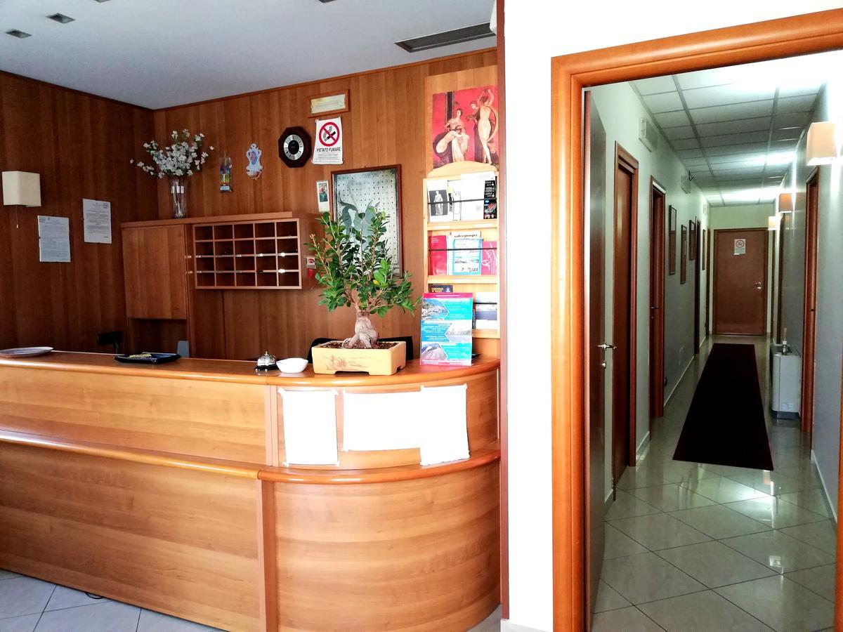 Central Room Fortuna Помпей Екстериор снимка